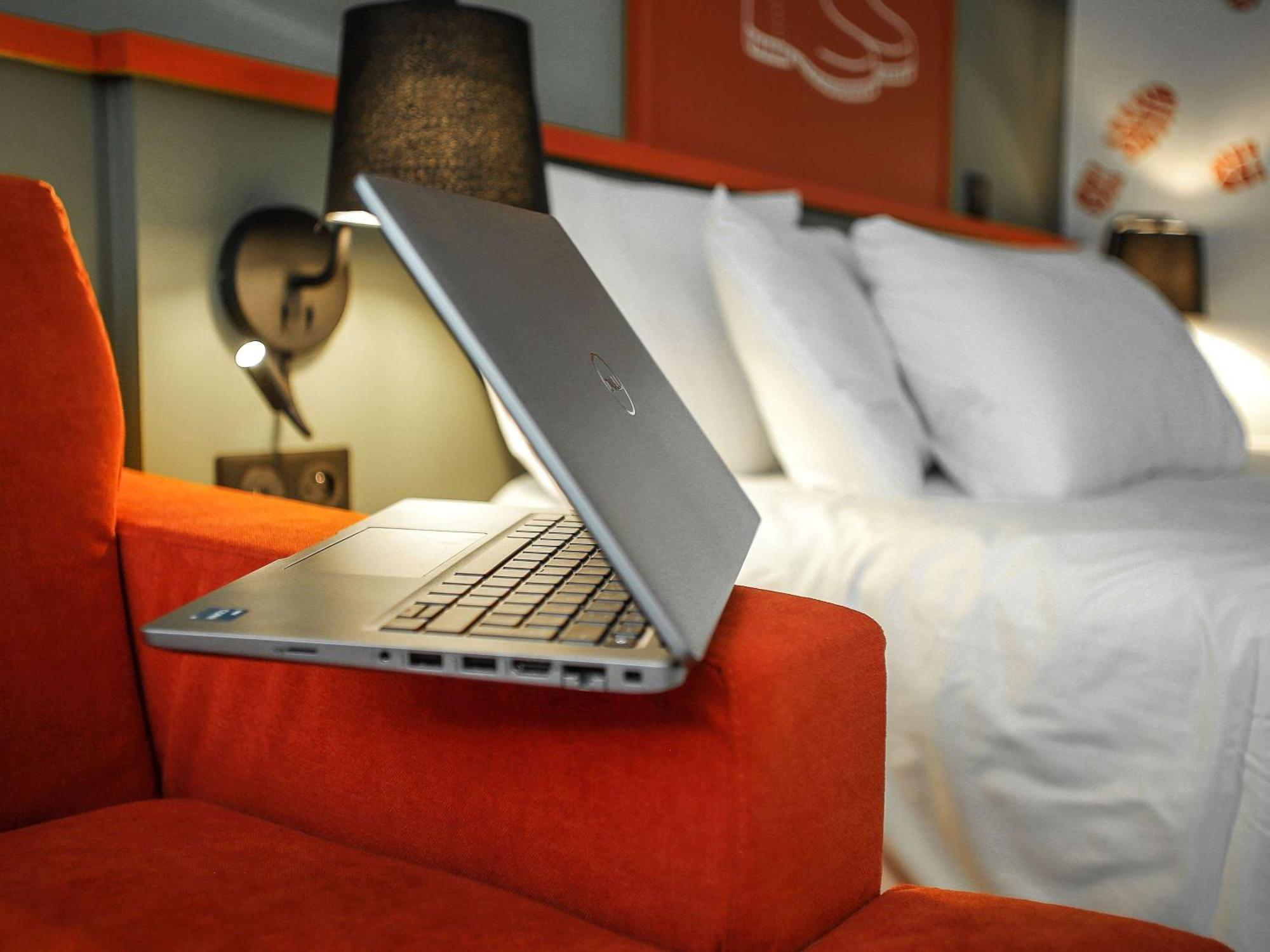 Ibis Styles Lisieux Normandie מראה חיצוני תמונה