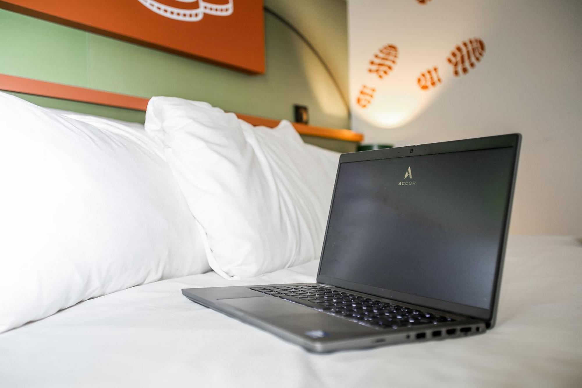Ibis Styles Lisieux Normandie מראה חיצוני תמונה