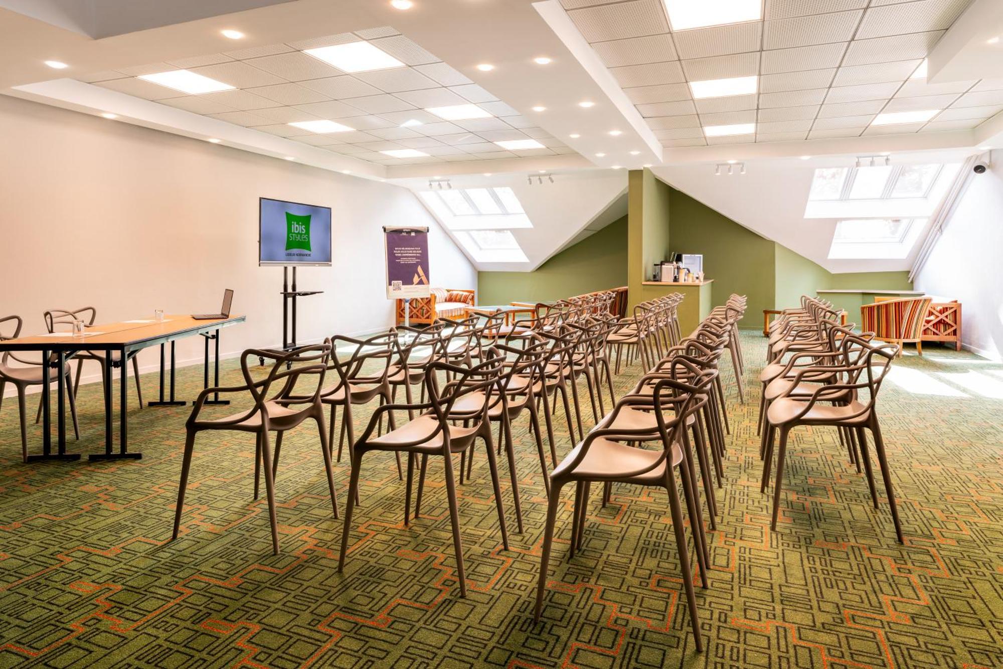 Ibis Styles Lisieux Normandie מראה חיצוני תמונה